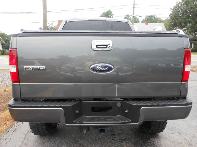 2006 Ford F150 XLT Supercrew Short Bed 2WD