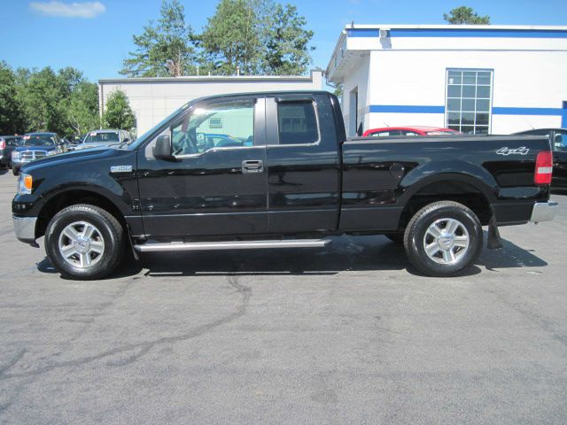 2006 Ford F150 XL 2WD Reg Cab