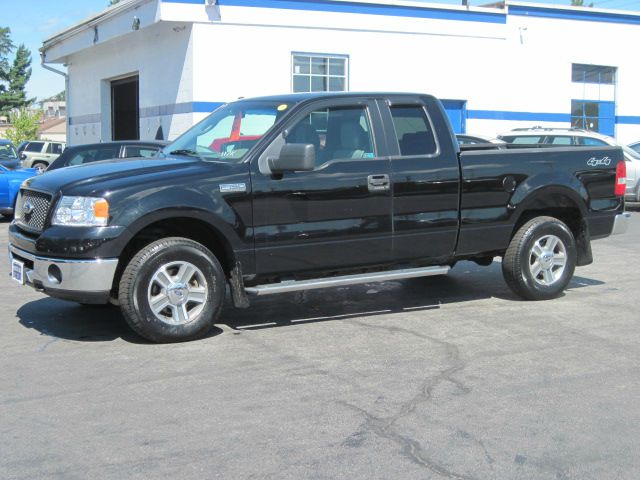 2006 Ford F150 XL 2WD Reg Cab