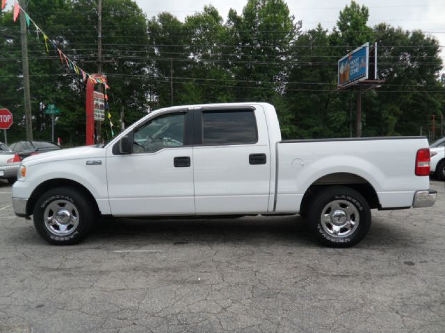 2006 Ford F150 SL Short Bed 2WD