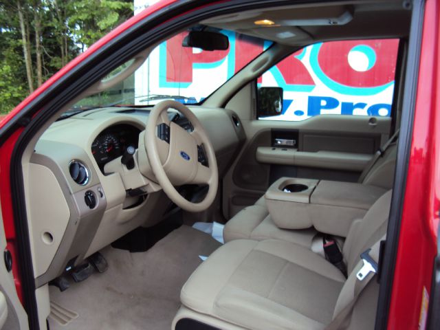 2006 Ford F150 XL 2WD Reg Cab