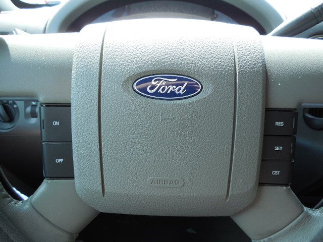 2006 Ford F150 SL Short Bed 2WD