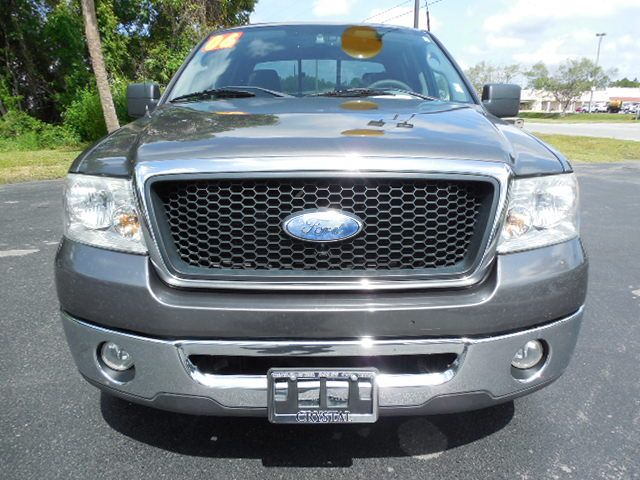 2006 Ford F150 SL Short Bed 2WD