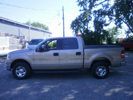 2006 Ford F150 2.4T A SR 4dr Sdn Auto W/sunro