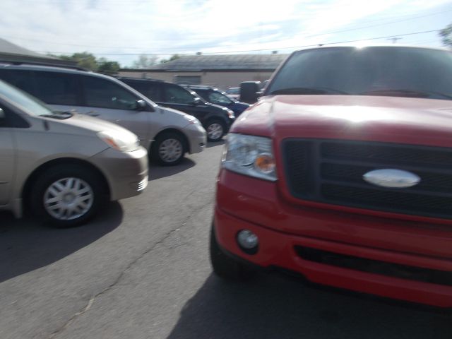 2006 Ford F150 2.4T A SR 4dr Sdn Auto W/sunro