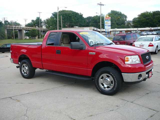 2006 Ford F150 XL 2WD Reg Cab