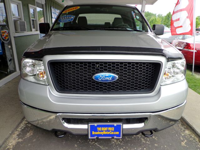 2006 Ford F150 XL 2WD Reg Cab