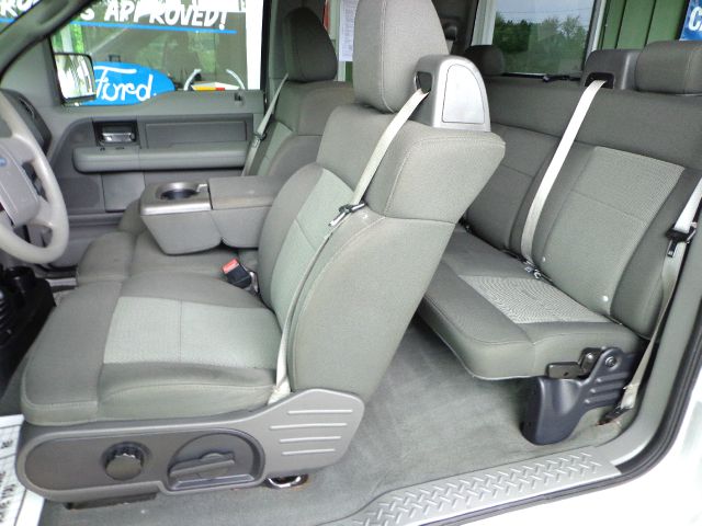 2006 Ford F150 XL 2WD Reg Cab