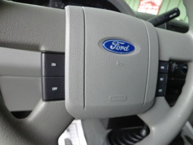 2006 Ford F150 XL 2WD Reg Cab