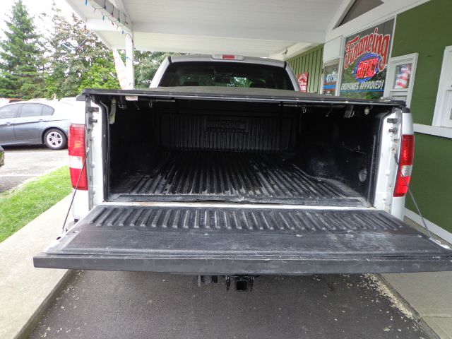 2006 Ford F150 XL 2WD Reg Cab