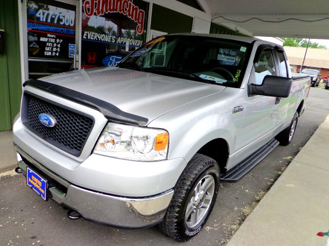 2006 Ford F150 XL 2WD Reg Cab