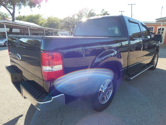 2006 Ford F150 SL Short Bed 2WD