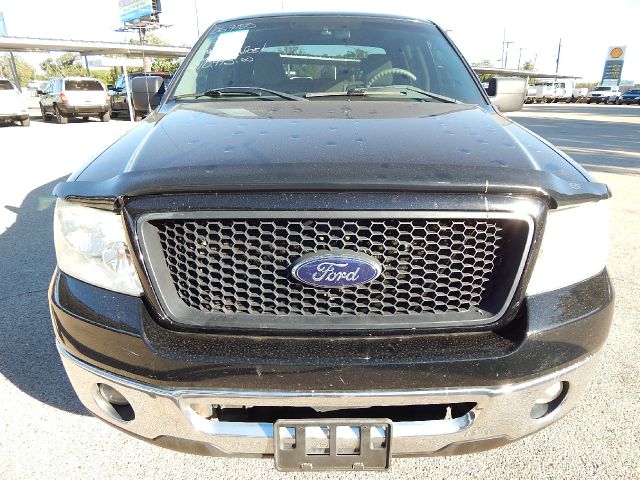 2006 Ford F150 SL Short Bed 2WD