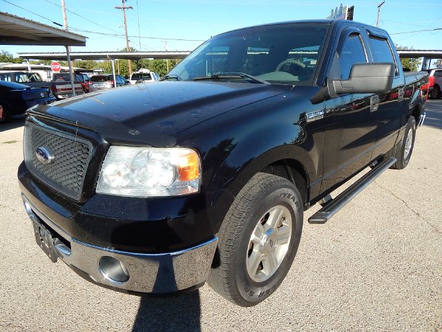 2006 Ford F150 SL Short Bed 2WD