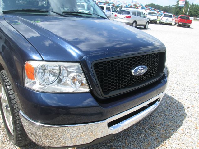 2006 Ford F150 SL Short Bed 2WD