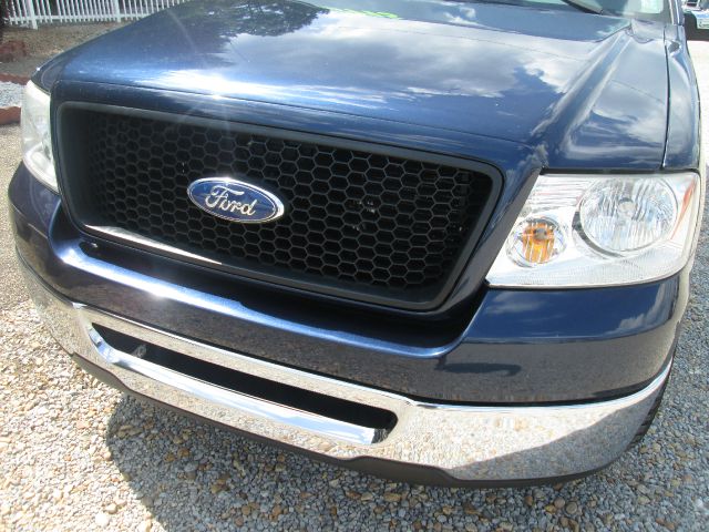 2006 Ford F150 SL Short Bed 2WD