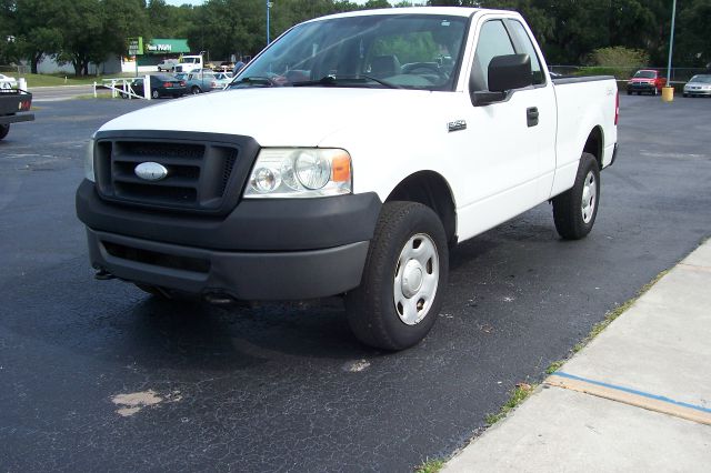 2006 Ford F150 Crew Cab Short Box 2-wheel Drive SLE