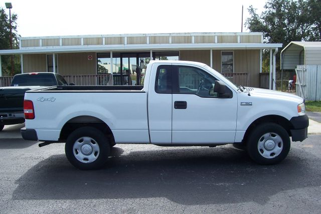 2006 Ford F150 Crew Cab Short Box 2-wheel Drive SLE