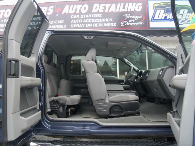 2006 Ford F150 XL 2WD Reg Cab