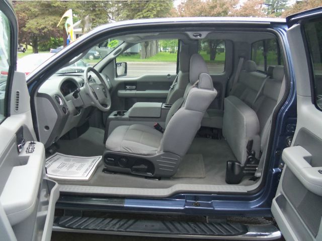 2006 Ford F150 XL 2WD Reg Cab