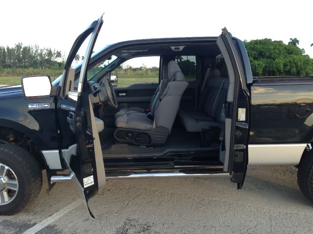 2006 Ford F150 XL 2WD Reg Cab