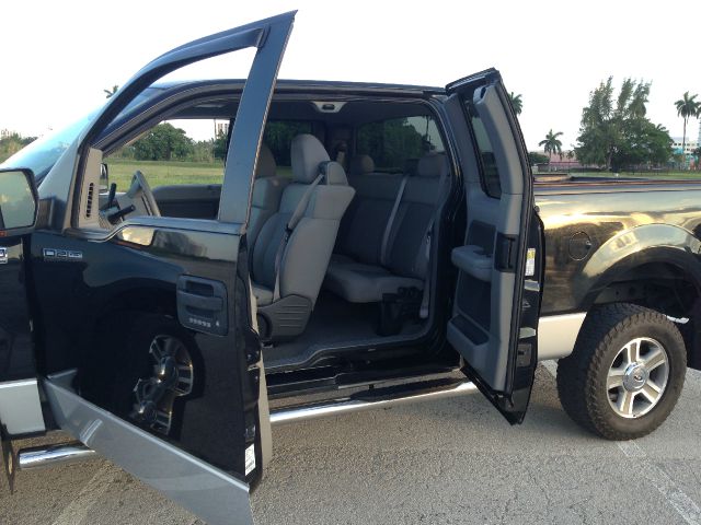 2006 Ford F150 XL 2WD Reg Cab