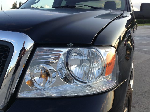 2006 Ford F150 XL 2WD Reg Cab