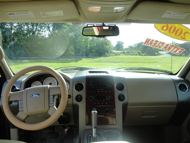 2006 Ford F150 XL 2WD Reg Cab