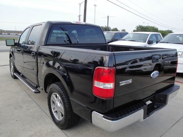 2006 Ford F150 SL Short Bed 2WD