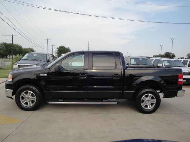 2006 Ford F150 SL Short Bed 2WD