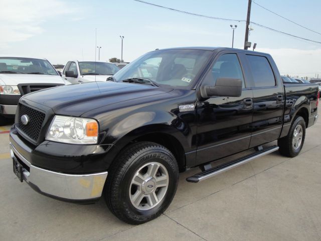 2006 Ford F150 SL Short Bed 2WD