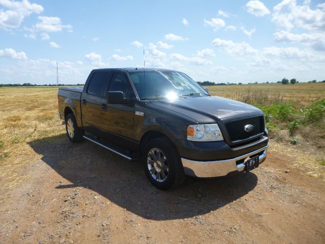 2006 Ford F150 SL Short Bed 2WD