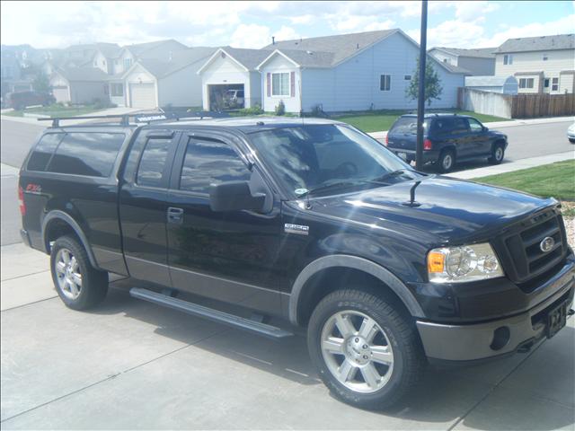 2006 Ford F150 EXT CAB 4WD 143.5wb