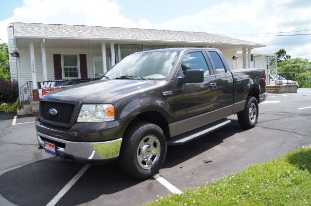 2006 Ford F150 XL 2WD Reg Cab