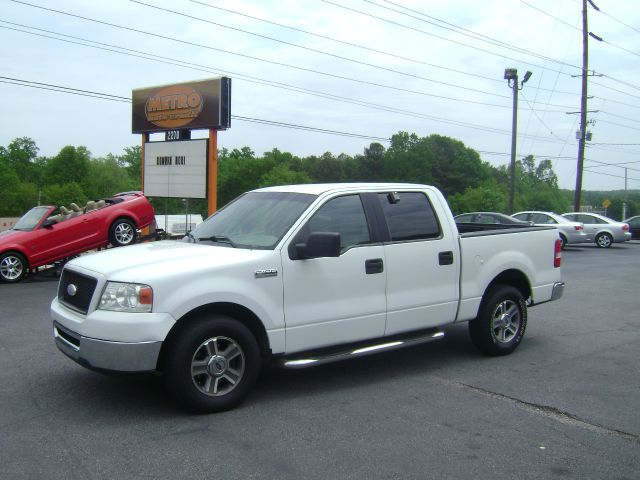 2006 Ford F150 SL Short Bed 2WD