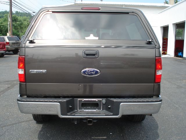 2006 Ford F150 XL 2WD Reg Cab