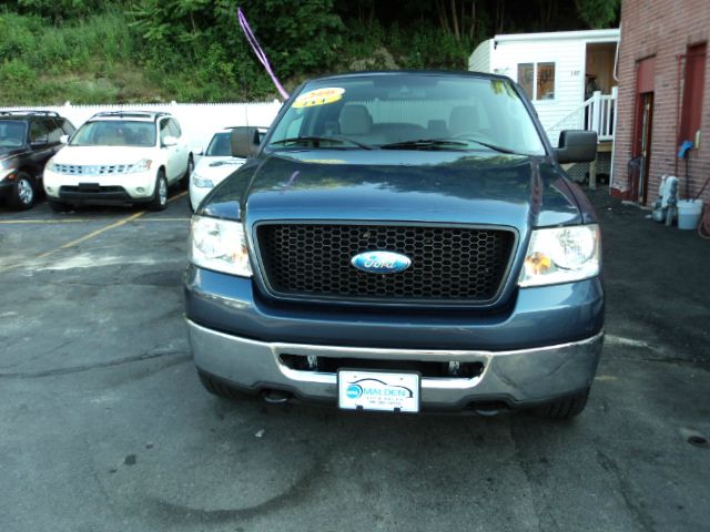 2006 Ford F150 XL 2WD Reg Cab