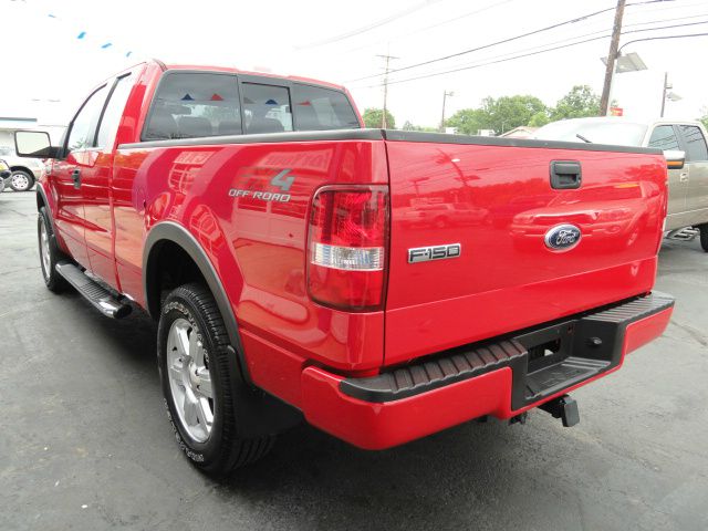 2006 Ford F150 LT. 4WD. Sunroof, Leather