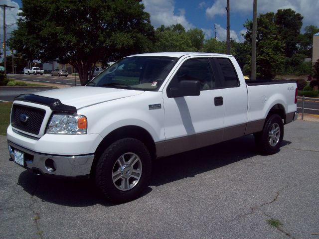 2006 Ford F150 XL 2WD Reg Cab