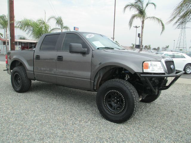 2007 Ford F150 SLT 1 Ton Dually 4dr 35