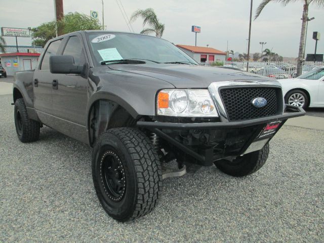 2007 Ford F150 SLT 1 Ton Dually 4dr 35