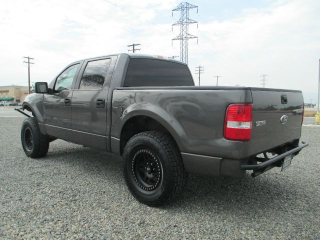 2007 Ford F150 SLT 1 Ton Dually 4dr 35