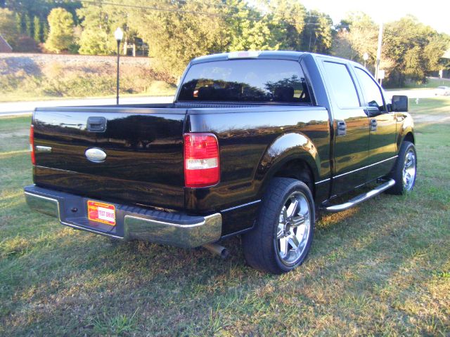 2007 Ford F150 SL Short Bed 2WD