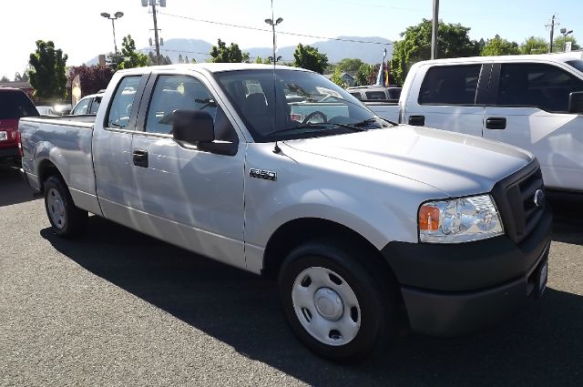 2007 Ford F150 SLE- 4X4