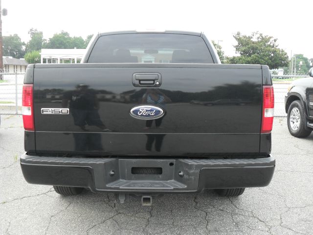 2007 Ford F150 SL Short Bed 2WD