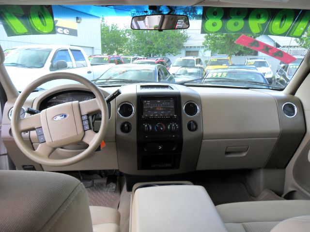 2007 Ford F150 CREW CAB RTL W/leather