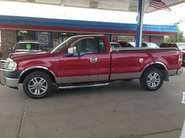 2007 Ford F150 LT. 4WD. Sunroof, Leather