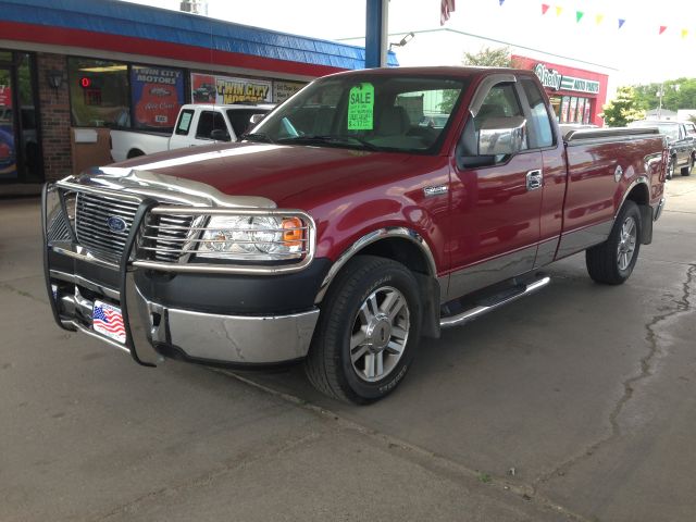 2007 Ford F150 LT. 4WD. Sunroof, Leather