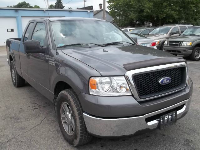 2007 Ford F150 SLE- 4X4