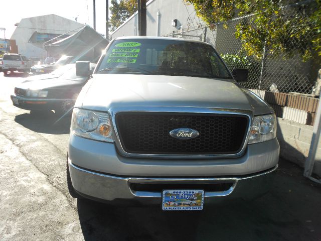 2007 Ford F150 SL Short Bed 2WD